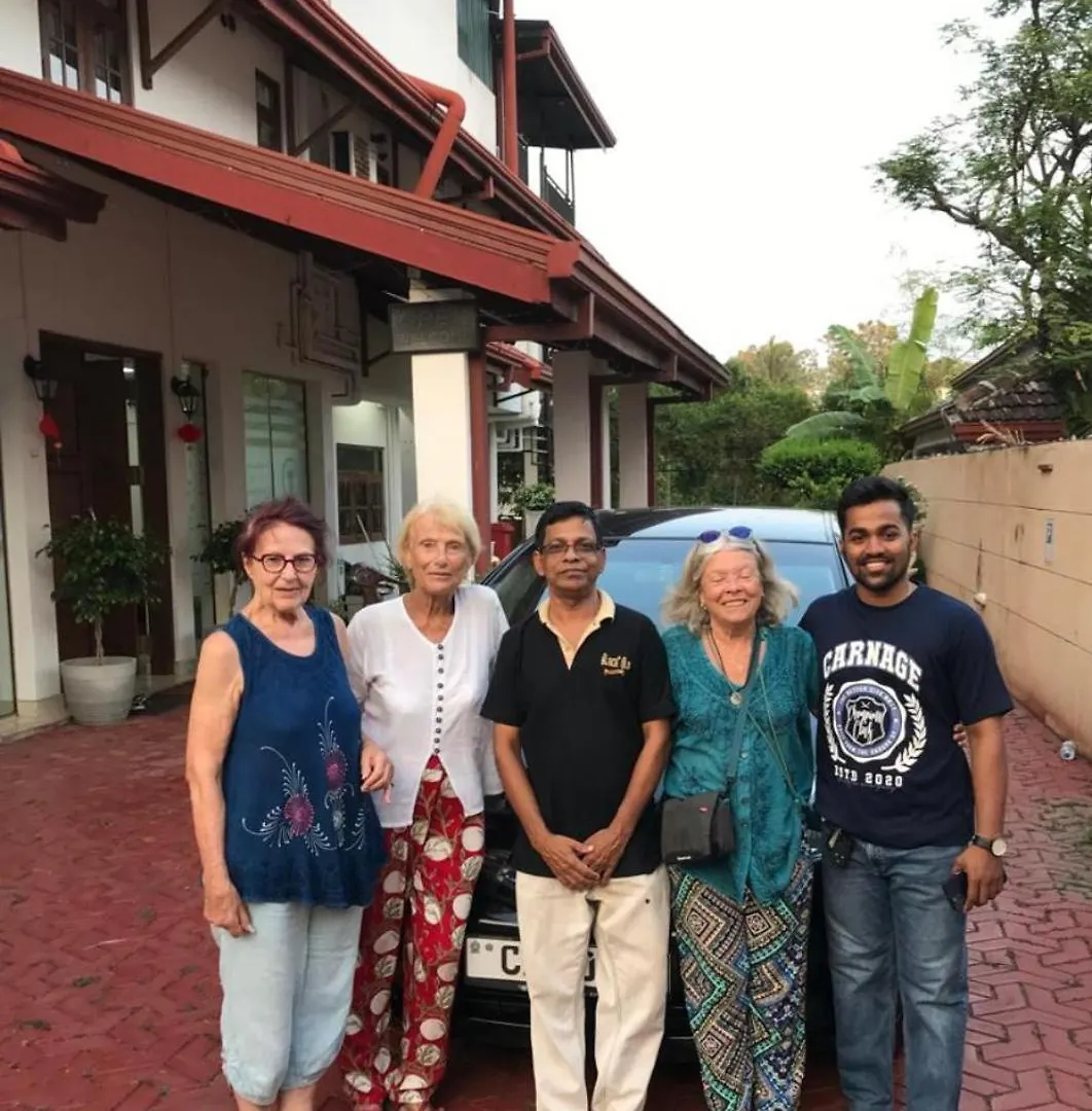 Ryan Residence & Restaurant Negombo 3*,