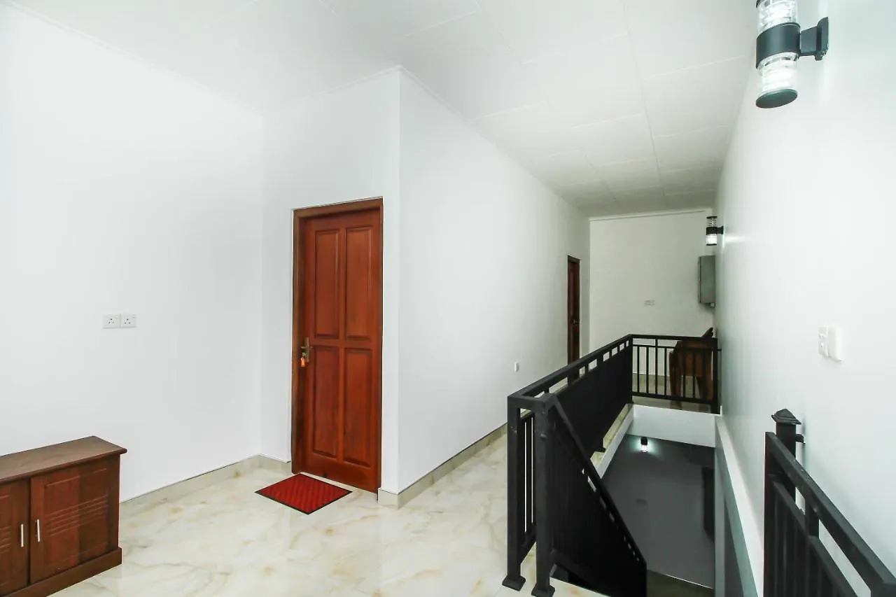 Ryan Residence & Restaurant Negombo 3*,