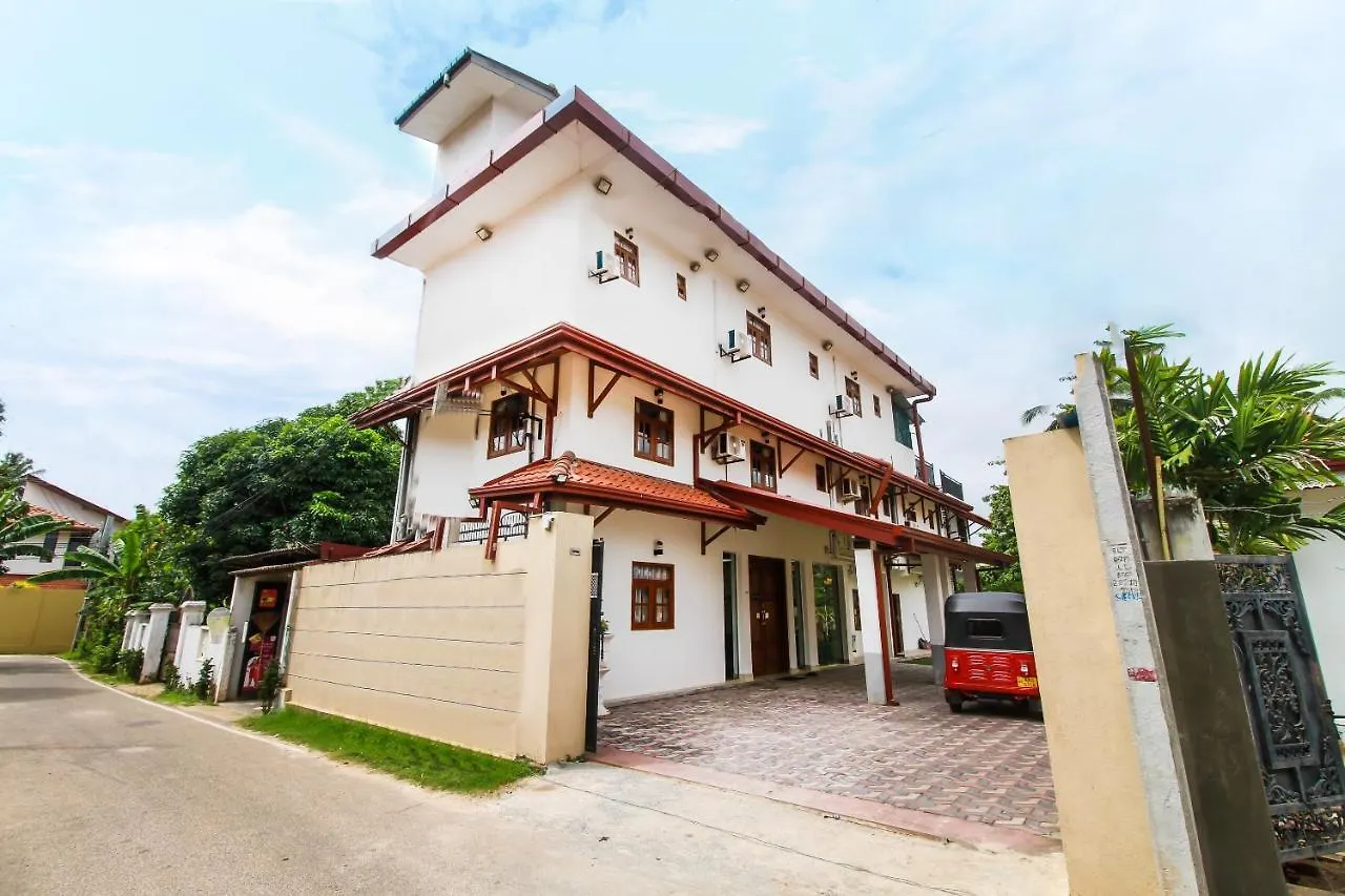 Ryan Residence & Restaurant Negombo